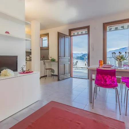 Emotion 2 Apartment Varenna